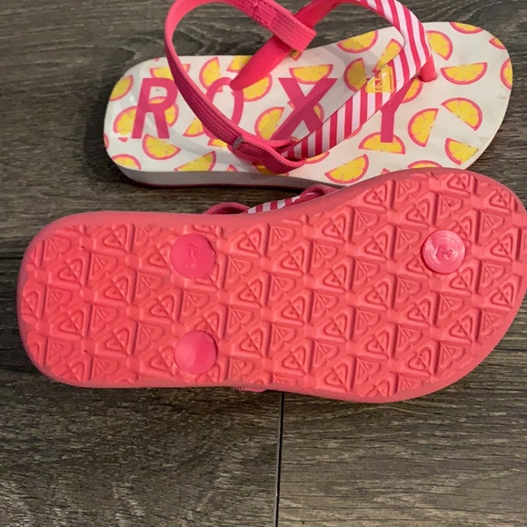 Roxy flip flops - Picture 4 of 4